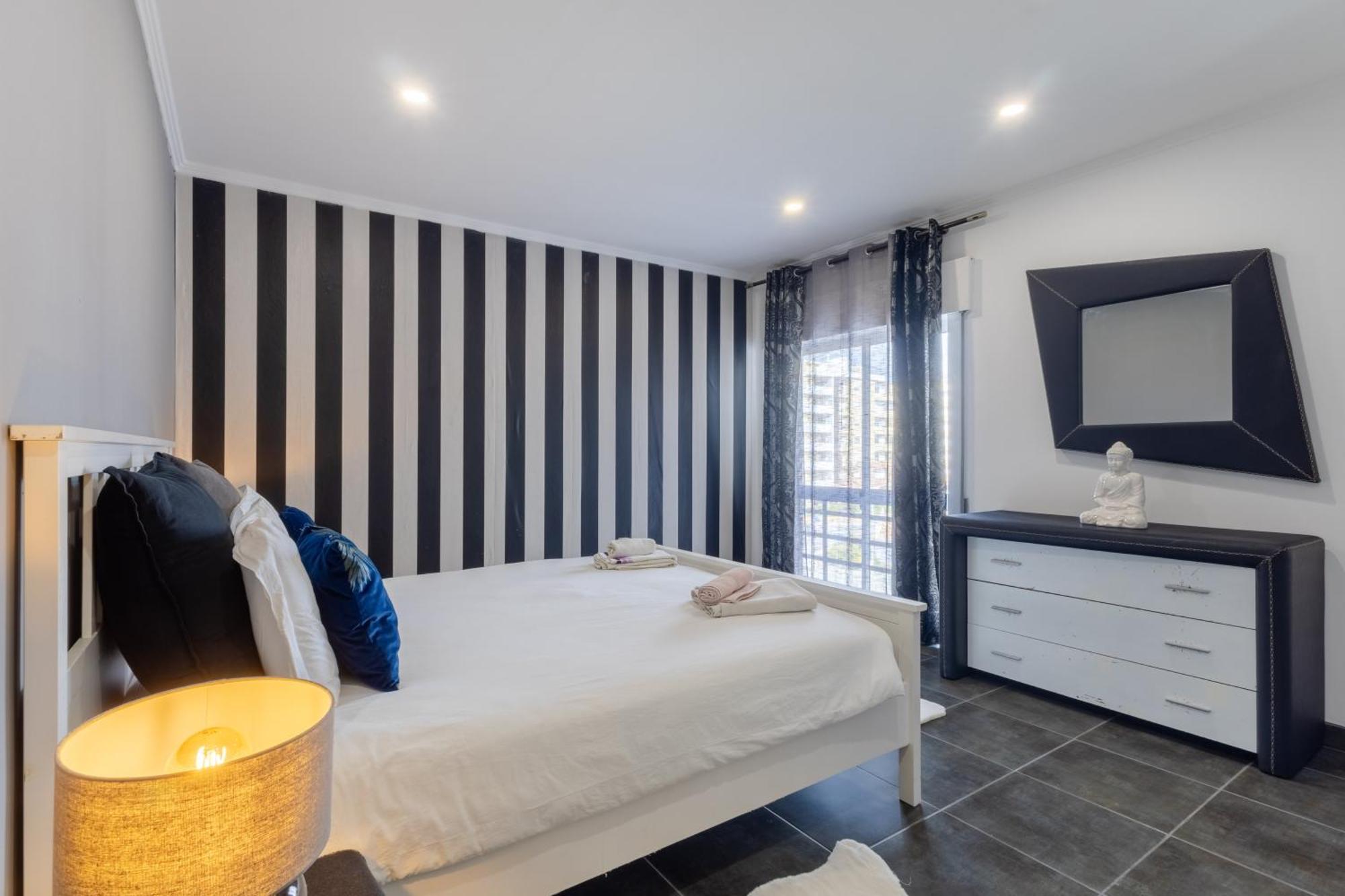 House4You Apartamento Moderno ลากอส ภายนอก รูปภาพ