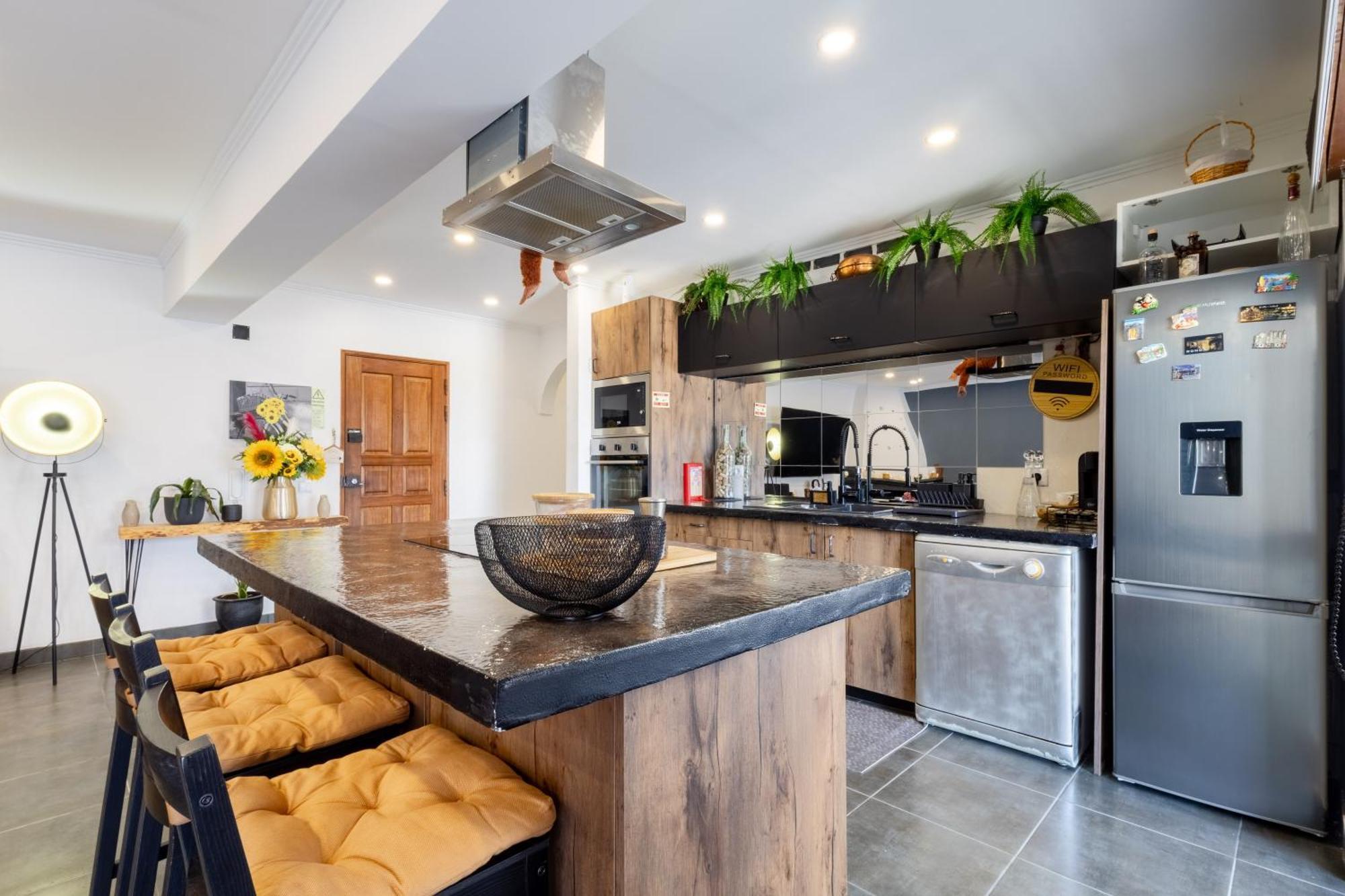 House4You Apartamento Moderno ลากอส ภายนอก รูปภาพ